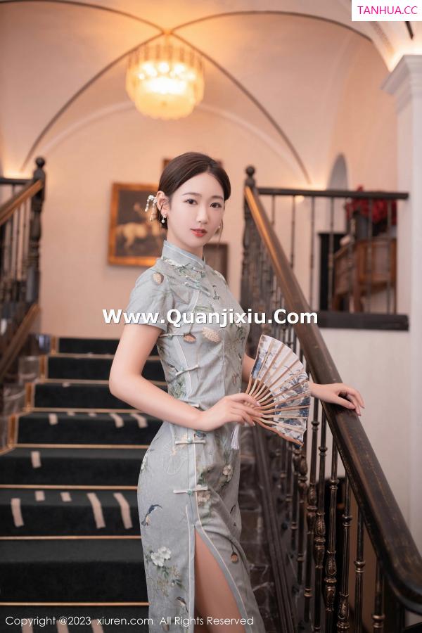 唐安琪  [XiuRen]高清写真图 2023.08.14 No.7232 唐安琪 美腿旗袍第4张图片